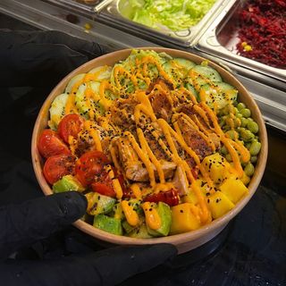 Poke Bowl Mediterranean Tuna