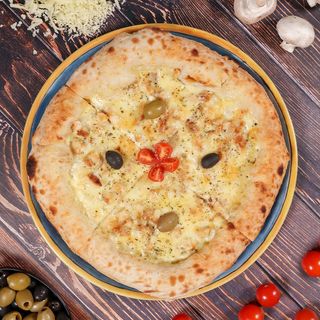 Piletina-pesto sos 24cm + Coca Cola 0.5l