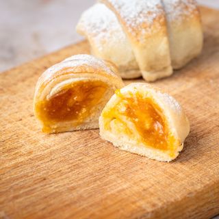 Kiflice sa pekmezom kajsija 100g