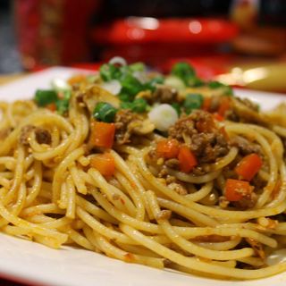 110 Biftek i jaja sa razmućenim testeninama