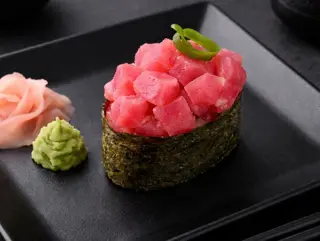 Gunkan Tuna