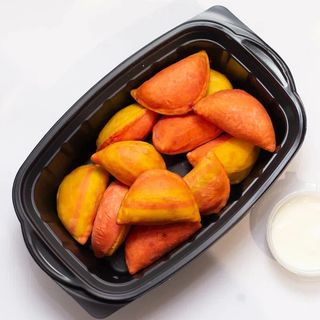 Prženi vareniki sa rikotom i malinama