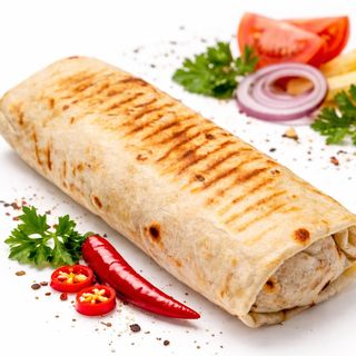 Šaverma sa ajvarom.