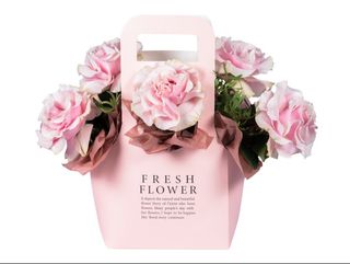 Fresh flower pink roses