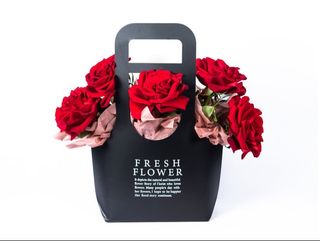 Fresh flower red roses