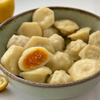 Ruske knedle sa bundevom i orasima.