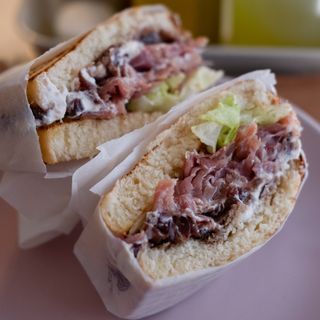 Hamon Mascarpone Sandwich 