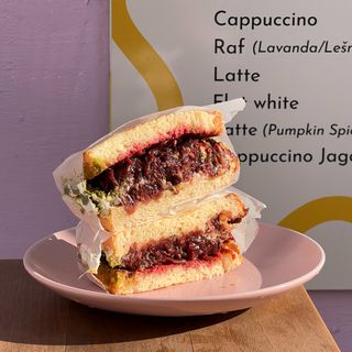 Meatballs sandwich