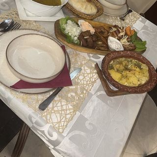 NEDELJNI RUCAK ZA DVE OSOSBE SA DOMACIM KUVANIM JELOM