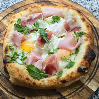 Jaja na oko sa pršutom