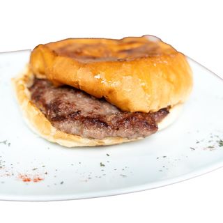 Juneća đačka pljeskavica