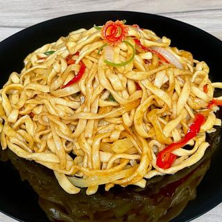 32. Przene rucno pravljene nudle sa povrcem