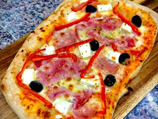 Pizza Balkanska - pola