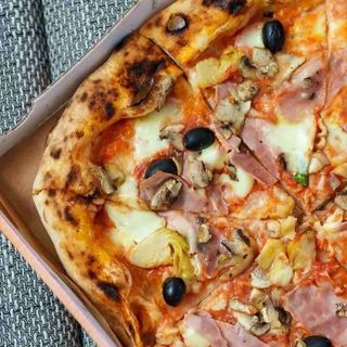 Pizza Capricosa 950g