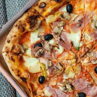 Pizza Capricosa - parče 220g