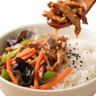 Yuxiang shredded chicken with rice鱼香肉丝盖饭