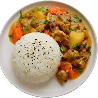 Stewed beef with rice红烧牛肉盖饭