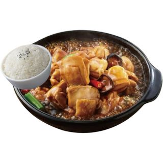 Stewed chicken with rice黄焖鸡米饭