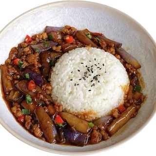 Eggplant with minced chicken with rice肉末茄子盖饭