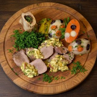 Kuvana svinjska butkica sa renom 500g