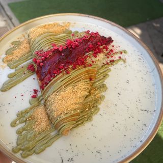 Pistaći malina cheesecake palačinka