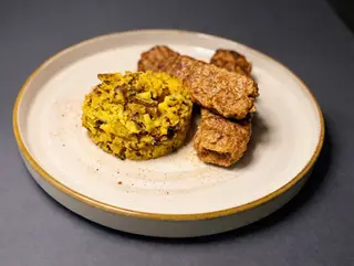 Pileći ljulja kebab sa sirom, Džmbur