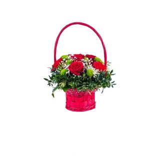 Korpa sa crvenim ružama