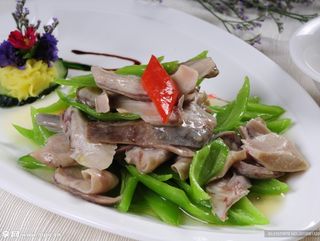 青椒炒肚片 - Svinjski skembici sa zelenim paprikama