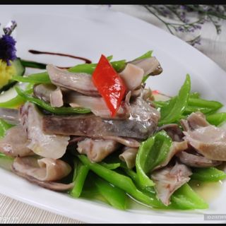 青椒炒肚片 - Svinjski skembici sa zelenim paprikama