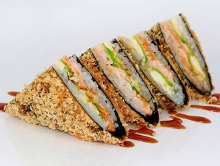 Sushi sendcvich sa lososom