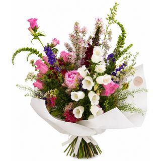 A Gesture Beyond Words – Luxury Seasonal Bouquet
