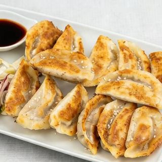 1. Beef Fried Dumplings牛肉煎饺子