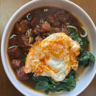 14. Supa sa govedinom i rezancima红烧牛肉面