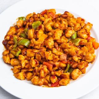 28. Kung pao piletina(chicken)➕rice宫保鸡丁