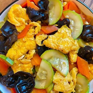 stir- fried eggs(3 ps)with black fungus and cucumbers