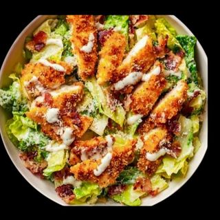 Sweet and spicy crispy chicken salata
