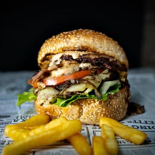 Pig Baconaise burger