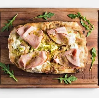 Pinsa Mortadela & Pistachio