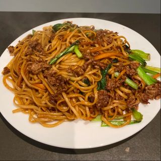 177 Beef Fried Noodles / Prženi rezanci sa govedinom