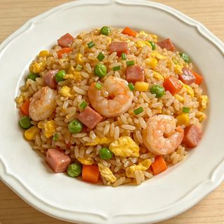 45 Shrimp Fried Rice / Prženi pirinač sa škampima