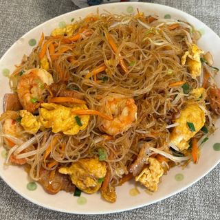 233 Shrimp Fried Rice Noodles /Prženi pirinčani rezanci sa škampima