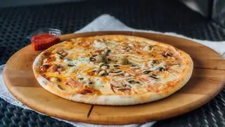 Capricciosa pizza 22cm