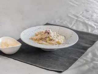 Pasta Carbonara velika
