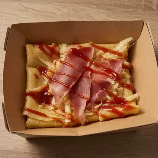 Palačinka Pečenica, pavlaka, sir trapist, kečap