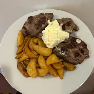 Svinjski vrat na kajmaku