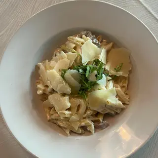 Pasta sa piletinom i šampinjonima