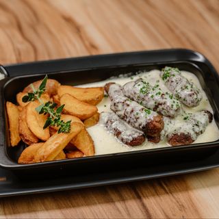 Ćevapi u kajmaku