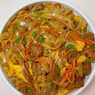 25   Prženi pirinčani rezanci sa škampima /shrimp Fried Rice Noodles