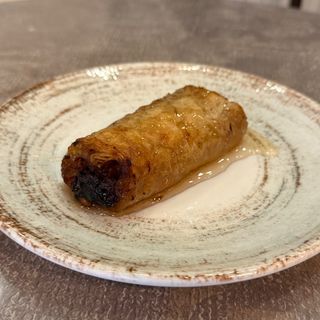 Baklava sa suvim sljivama i orasima