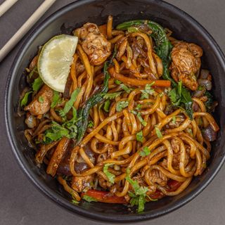 Pad See Ew Chicken
